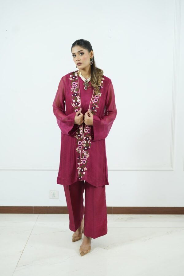 Farah Fasial Designs, ffd, farah faisal, farah faisal designs, Luxury Design, luxe time, Black and Gold